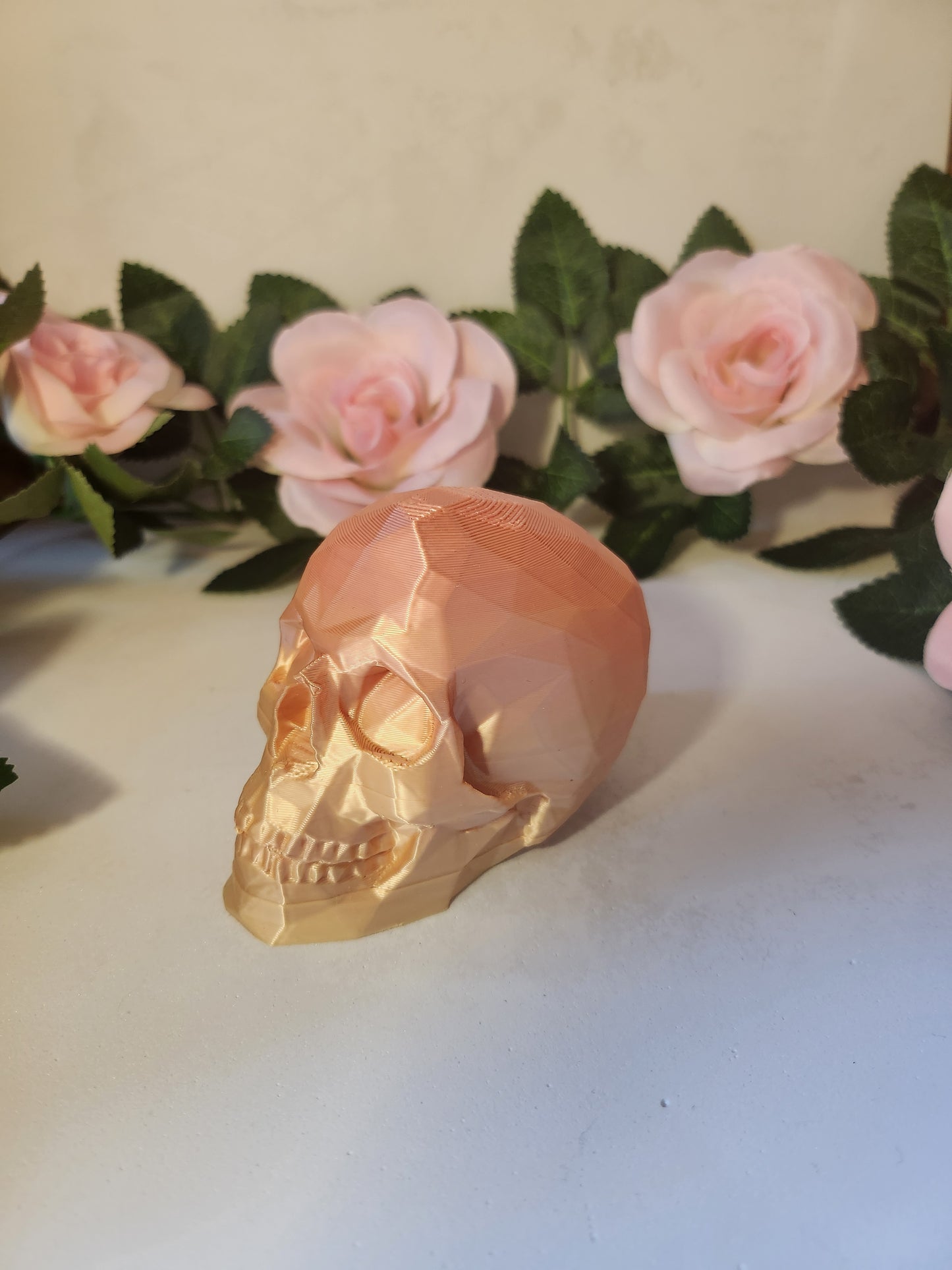 Poly skull peach