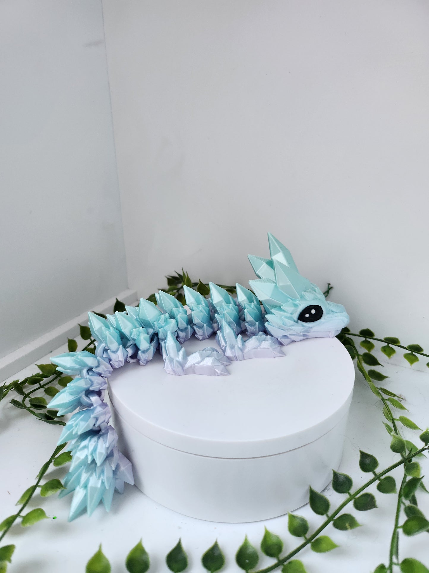 Kristalldrache iceblue/lila