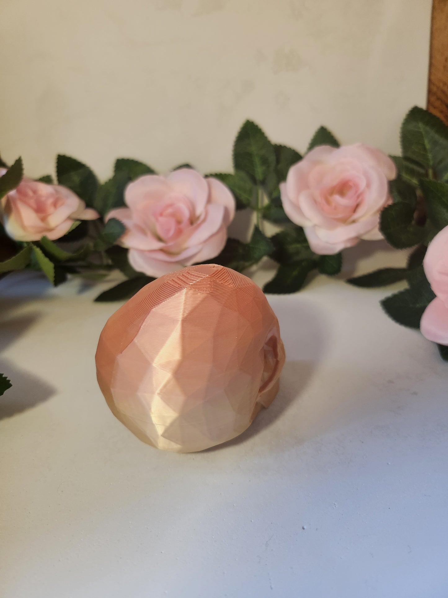 Poly skull peach