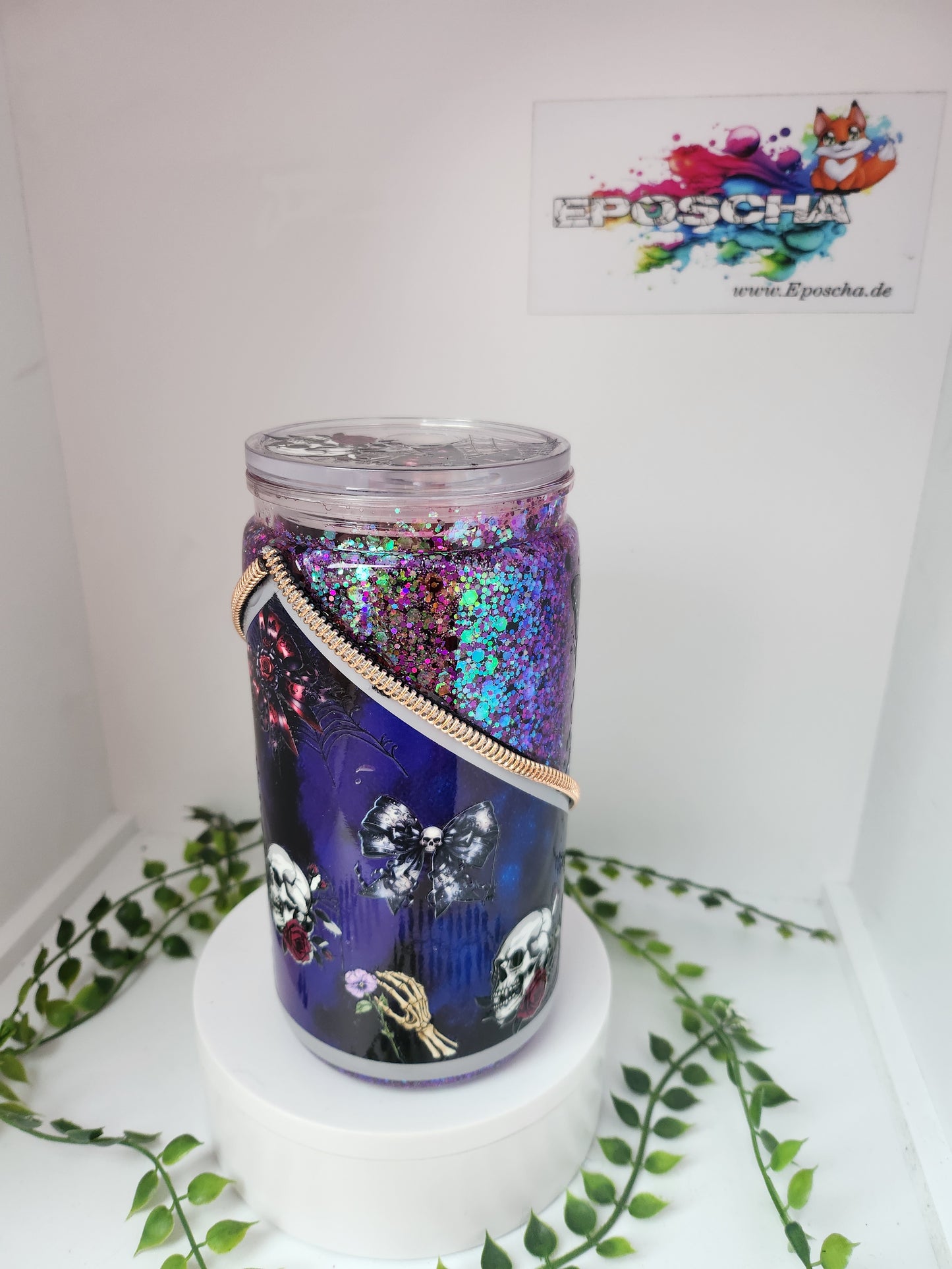 Lila Skull Zipp-Becher